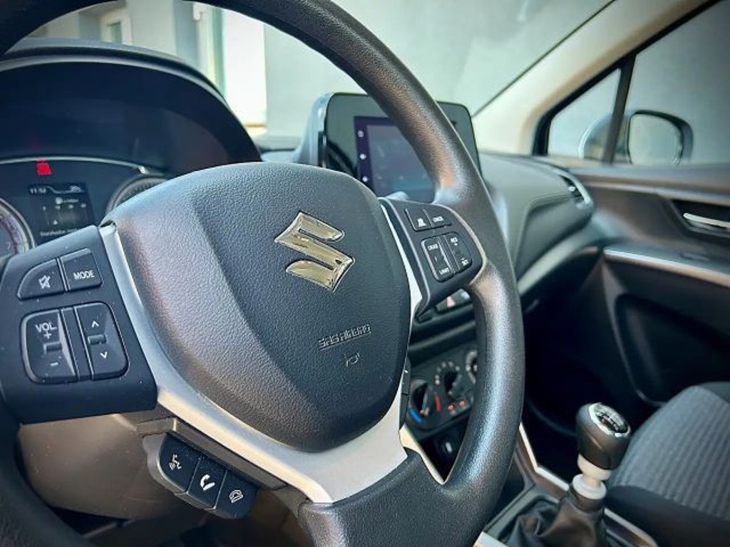Suzuki S-Cross
