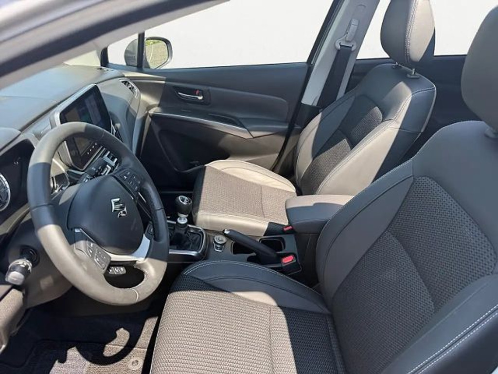 Suzuki S-Cross