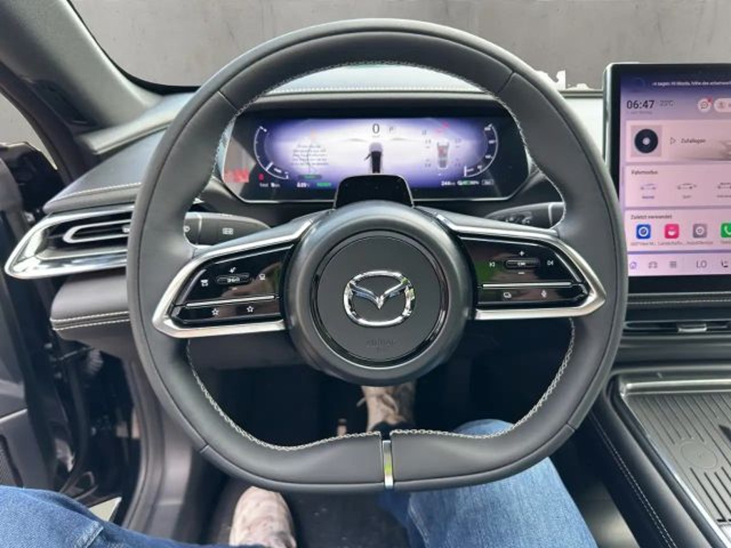 Mazda 6e