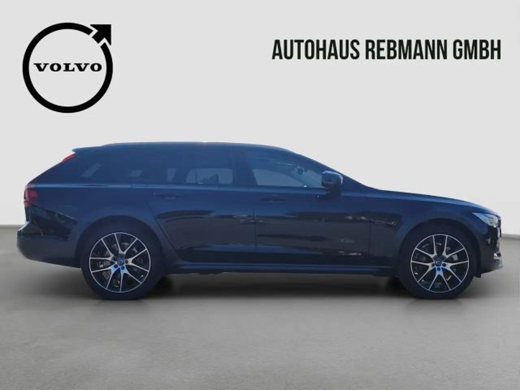 Volvo V90 Cross Country
