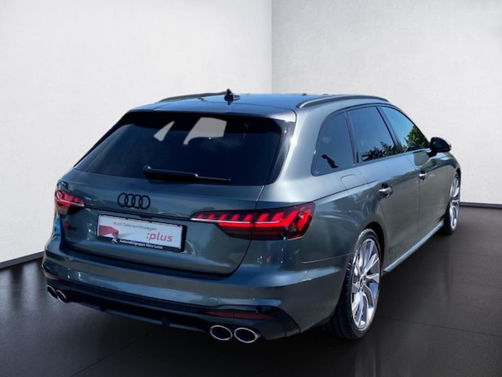 Audi S4