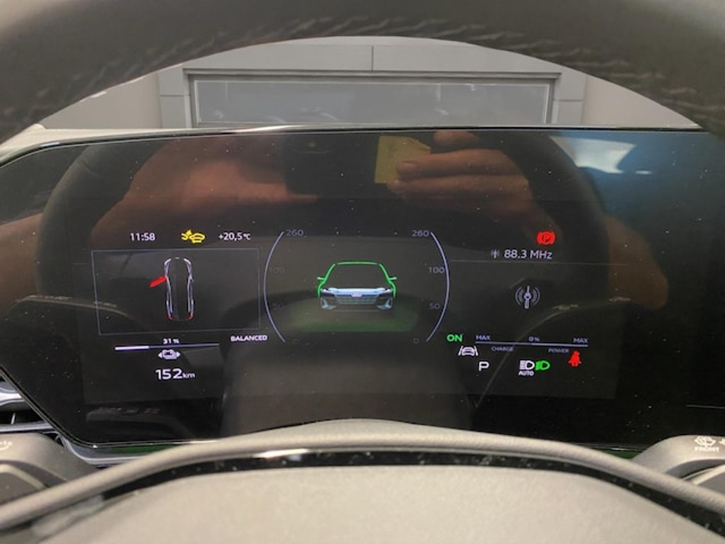 Audi A6 e-tron