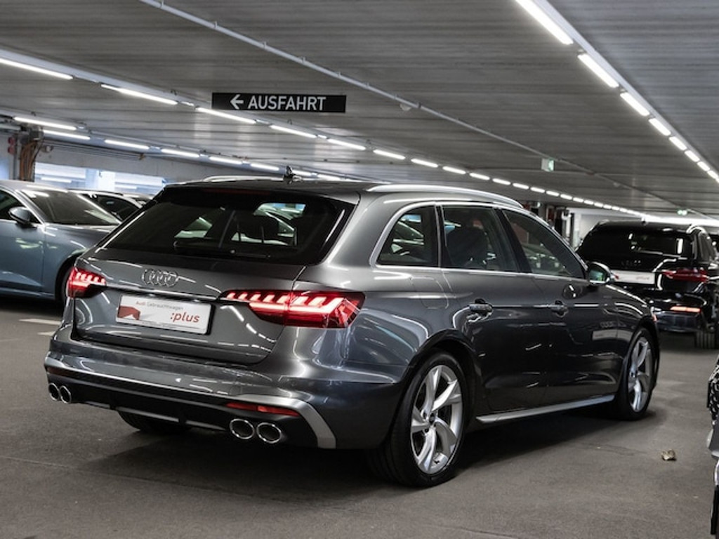 Audi S4