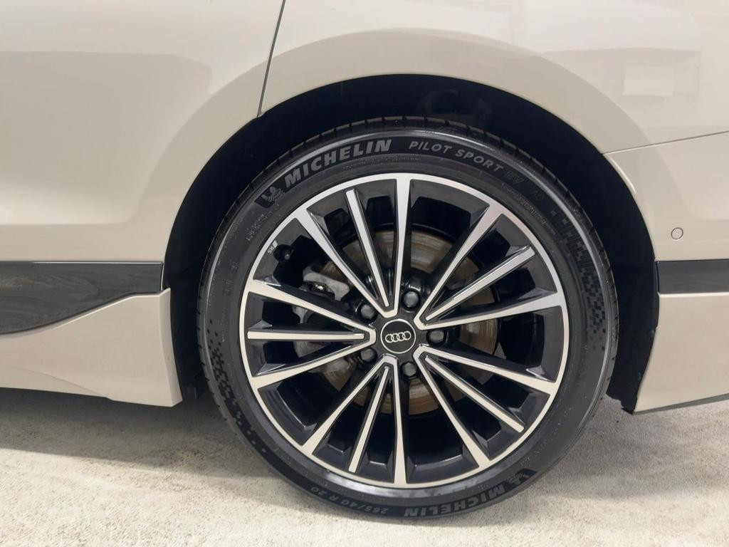 Audi A6 e-tron