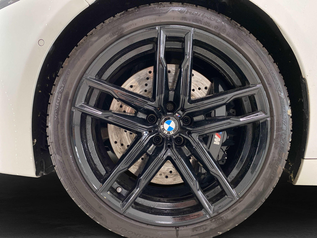 BMW M8