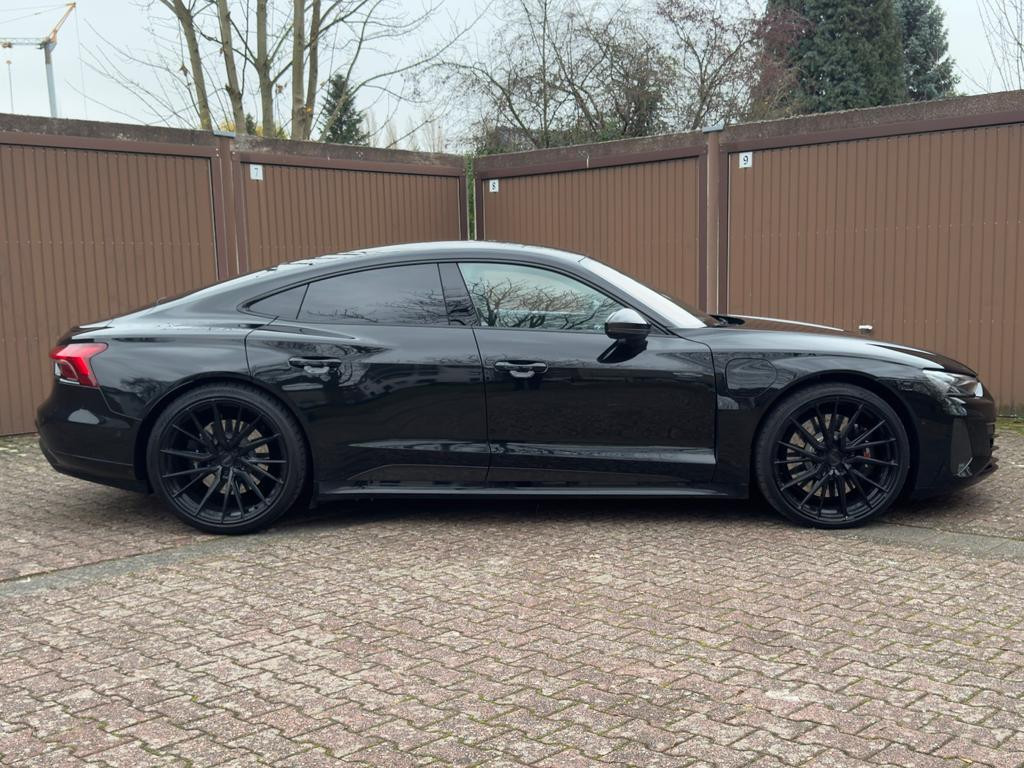 Audi RS e-tron GT