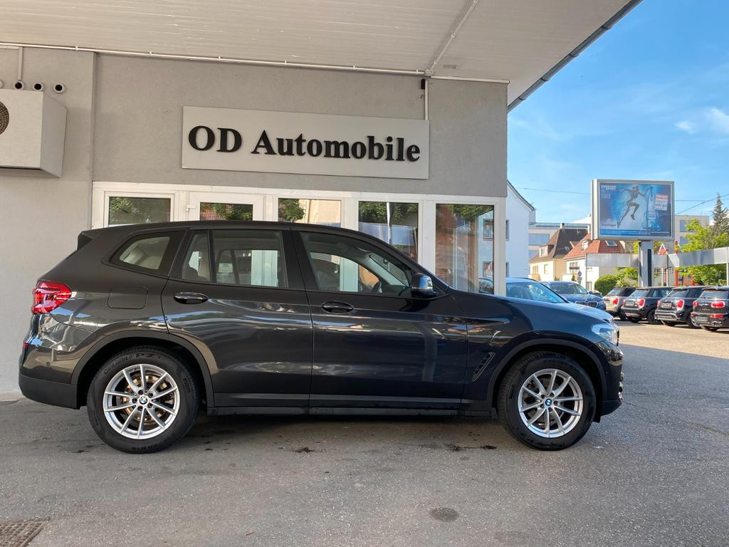 BMW X3 xDrive Advantage pakket