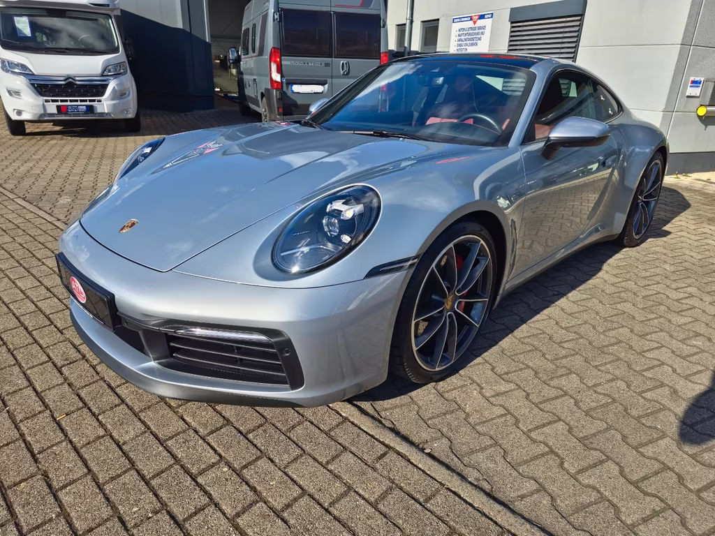 Porsche 911 Carrera