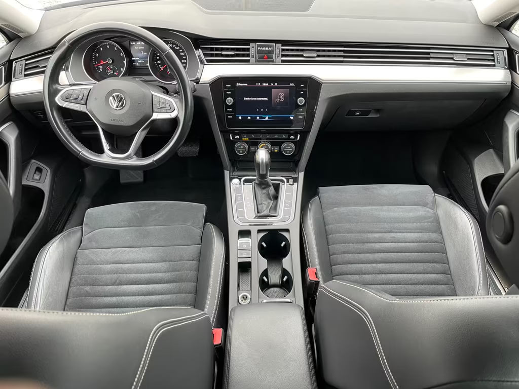 Volkswagen Passat 1.5 TSI Elegance Elegance