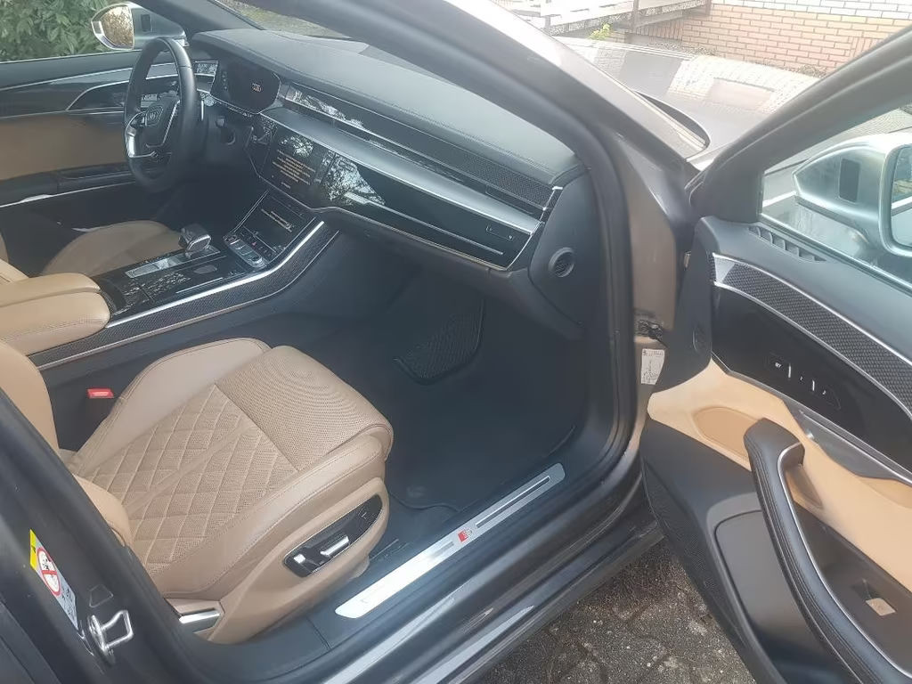 Audi S8