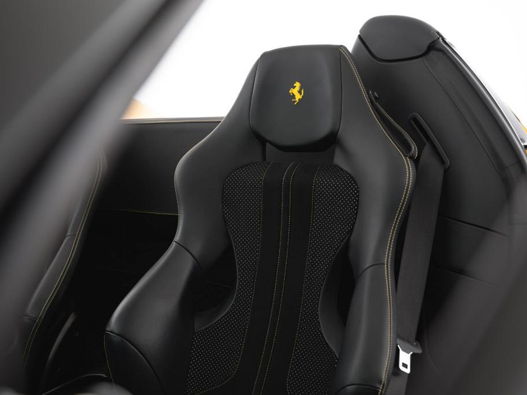 Ferrari F8