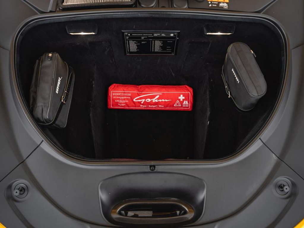 Ferrari F8