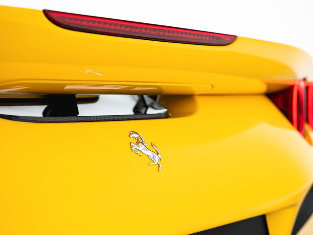 Ferrari F8