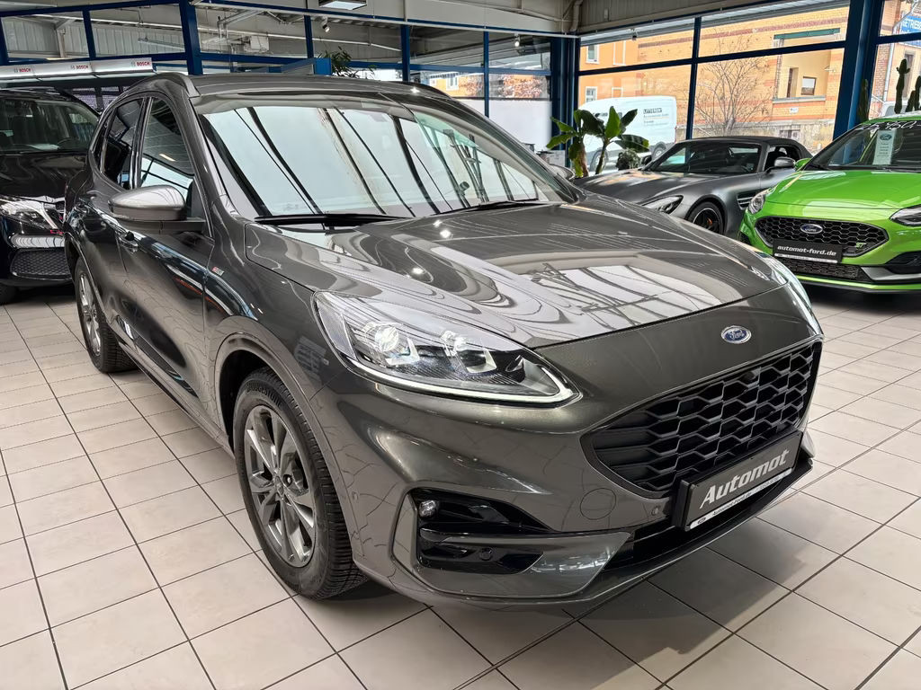 Ford Kuga ST Line Hybrid X