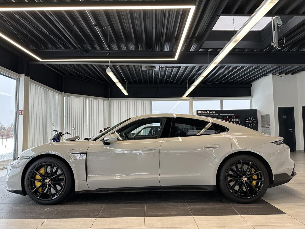 Porsche Taycan