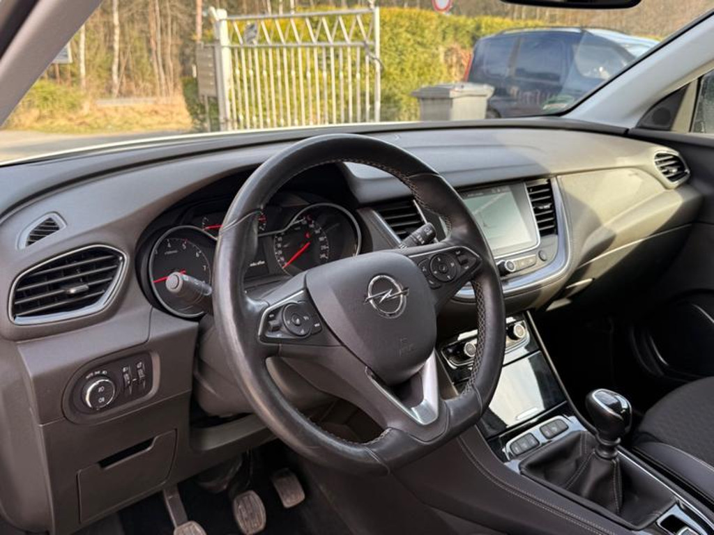 Opel Grandland