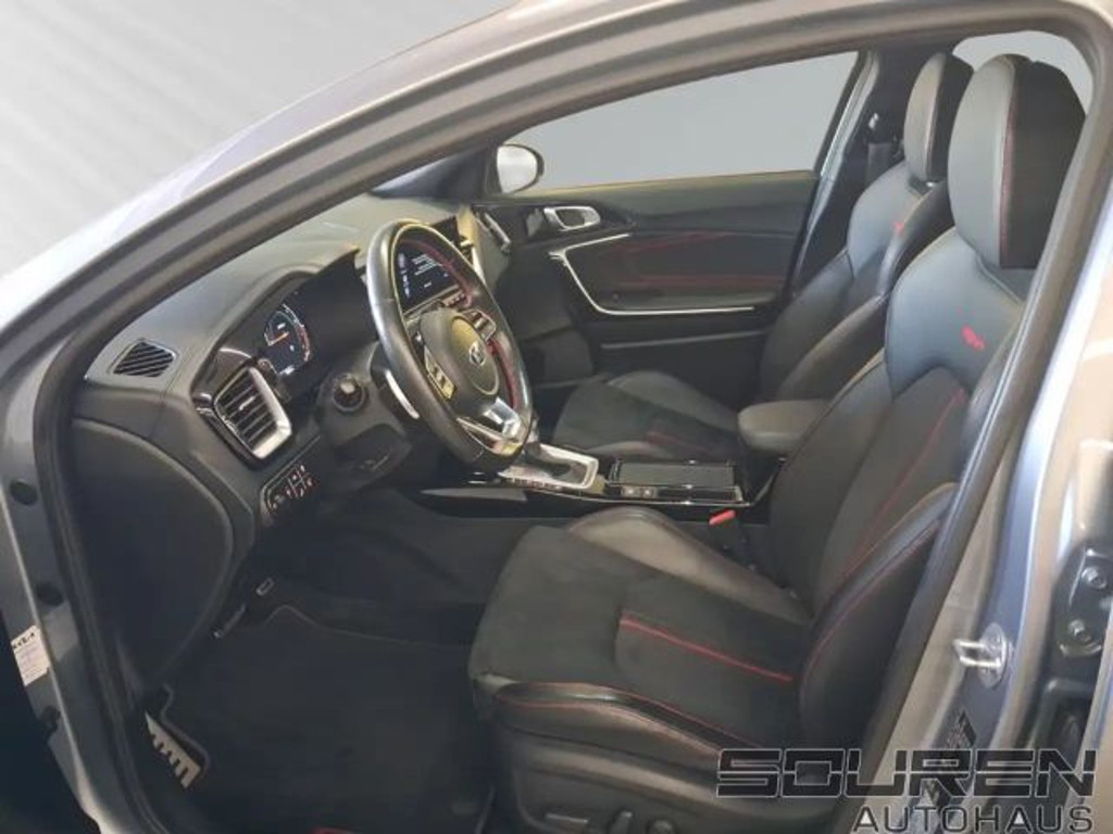 Kia ProCeed