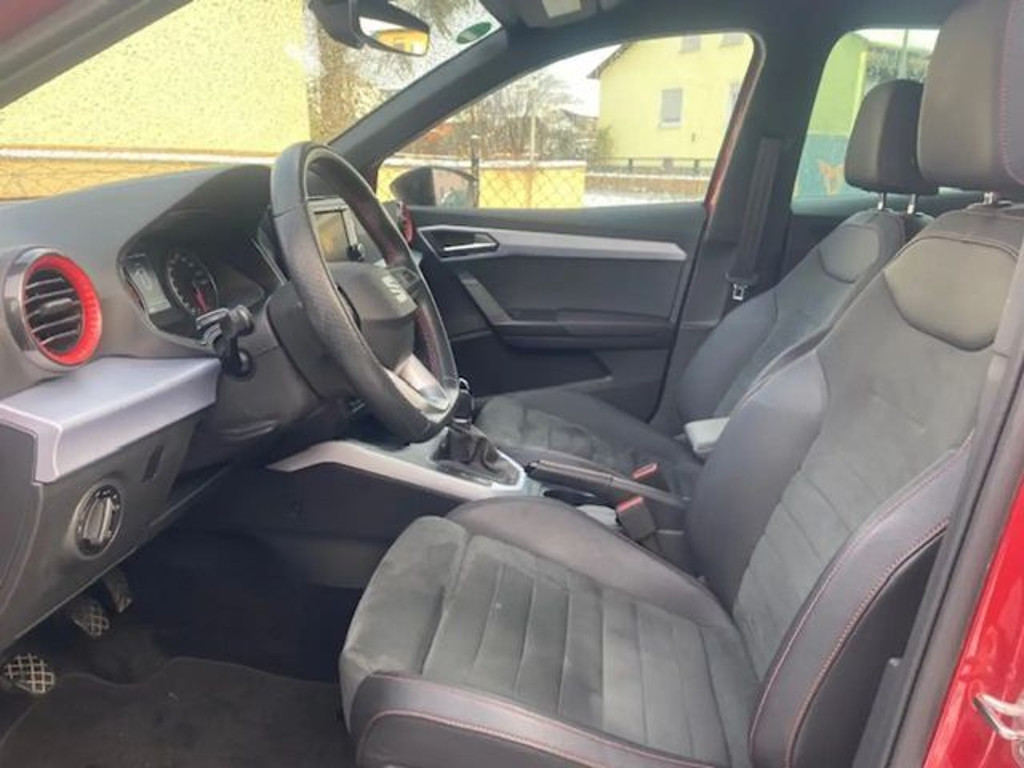 Seat Arona