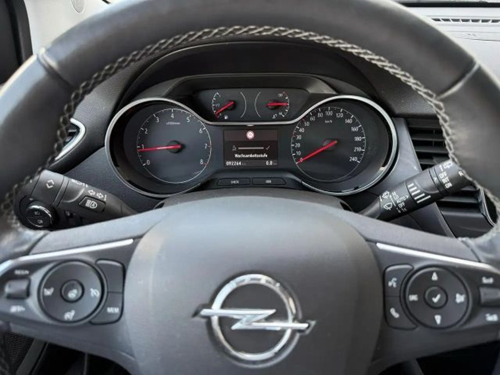 Opel Crossland X