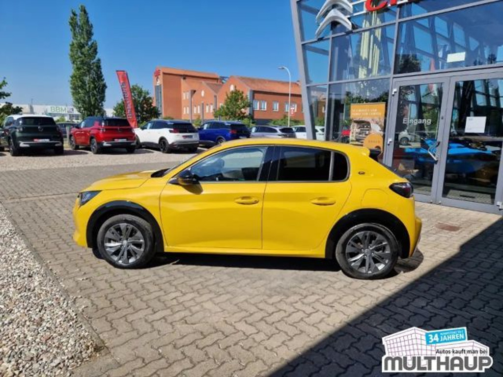 Peugeot e-208