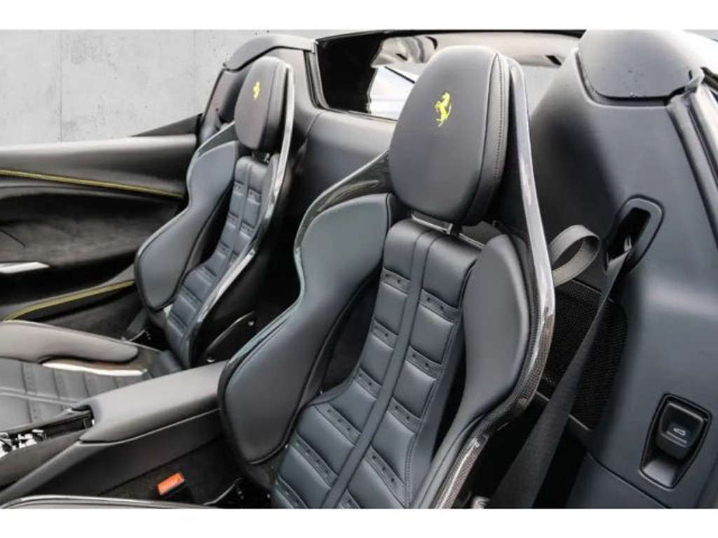 Ferrari 296