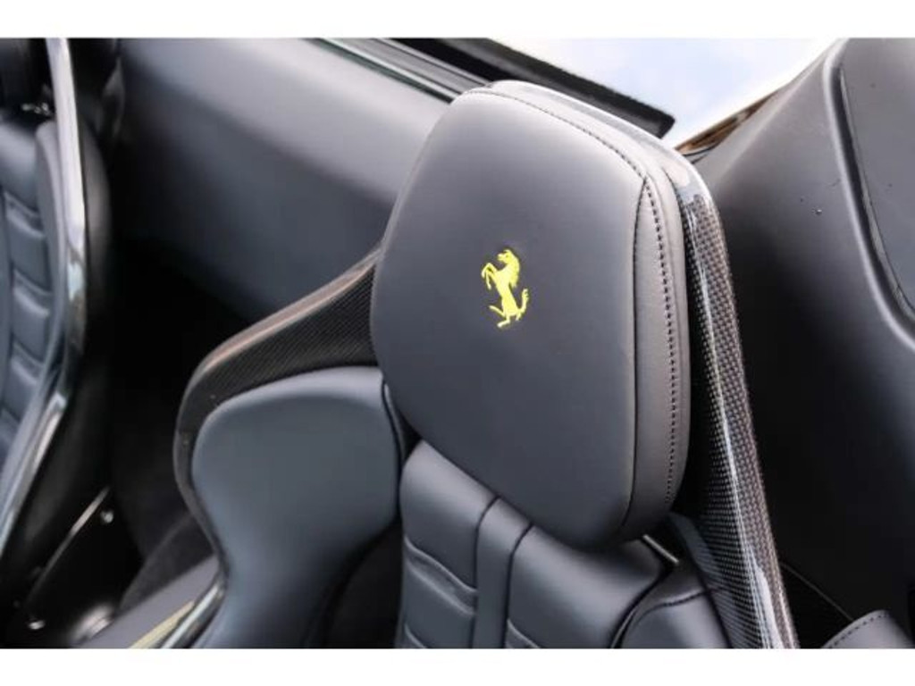 Ferrari 296