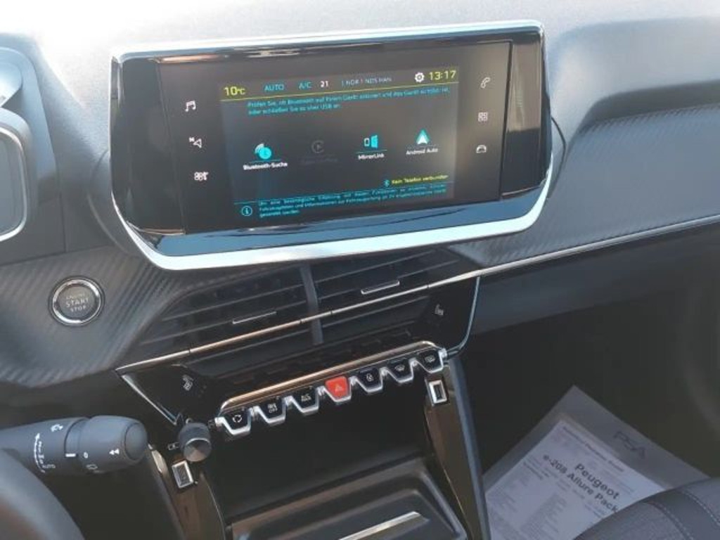 Peugeot e-208