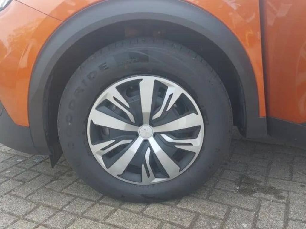 Peugeot e-2008