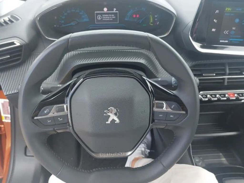Peugeot e-2008