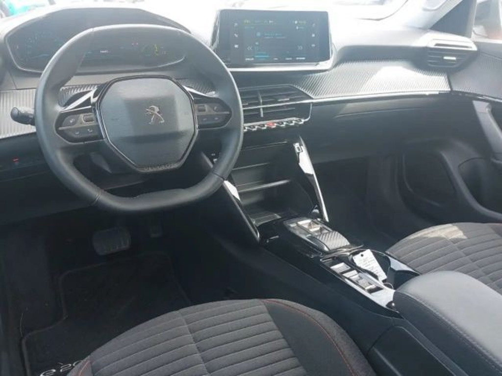 Peugeot e-2008