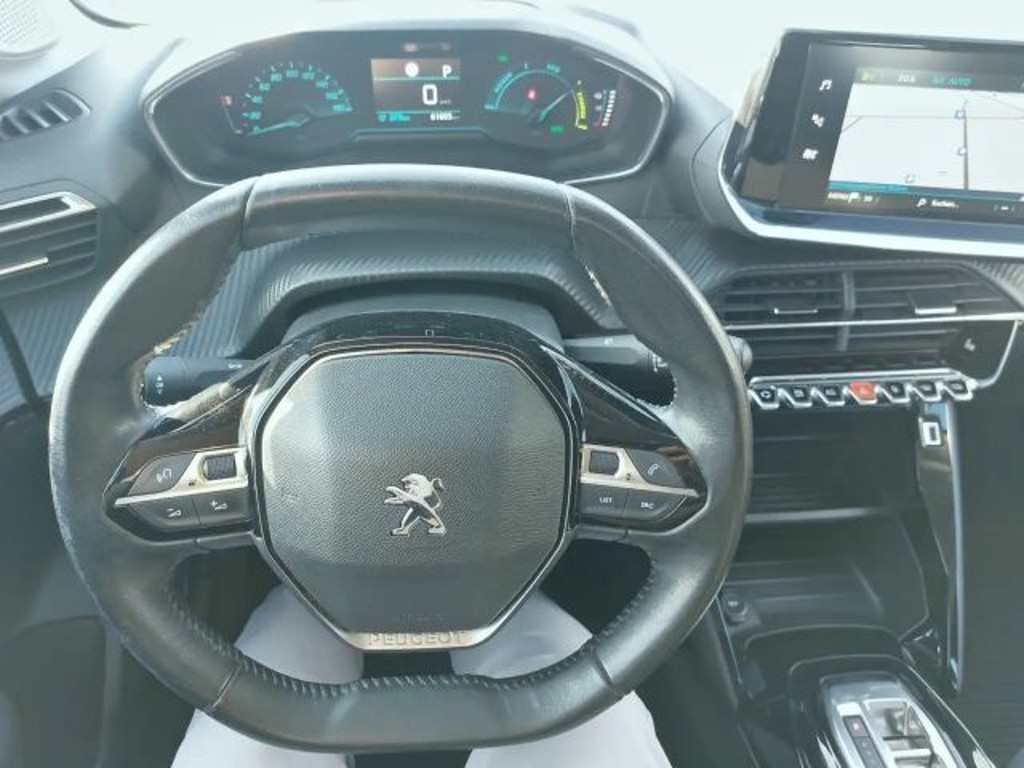 Peugeot e-208