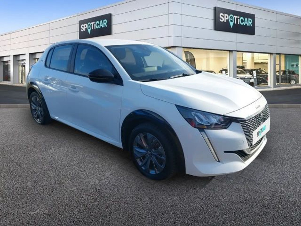 Peugeot e-208