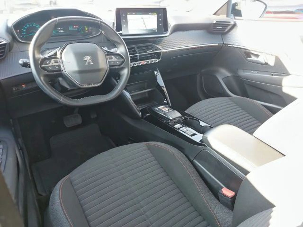Peugeot e-208