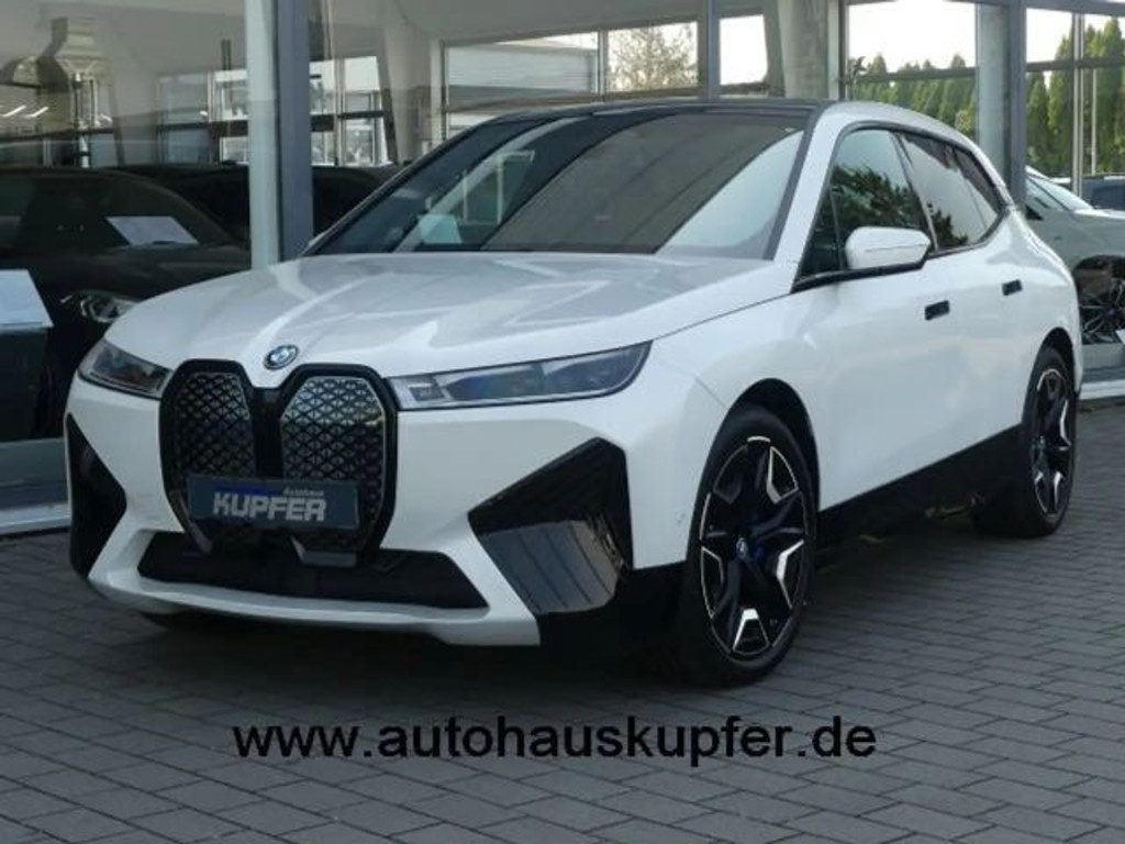 BMW iX xDrive50