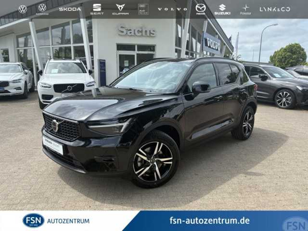 Volvo XC40 Plus Dark