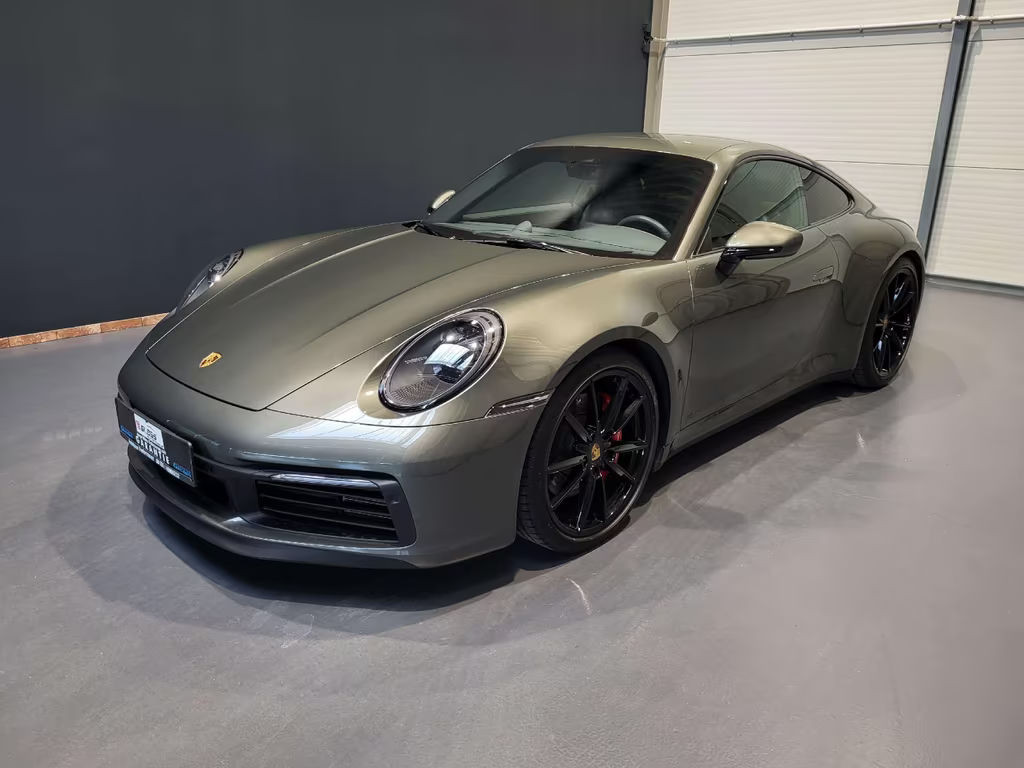 Porsche 911 4 992 Carrera