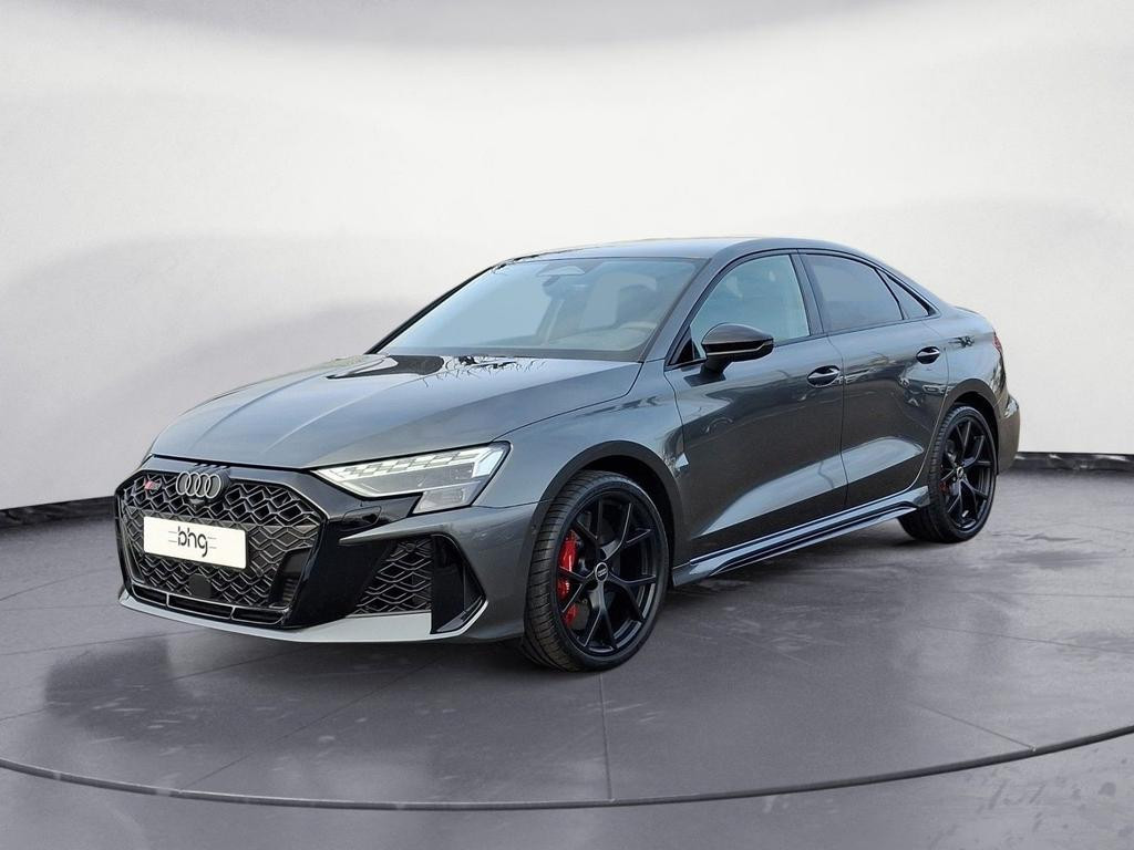 Audi RS3 Sedan S-Tronic