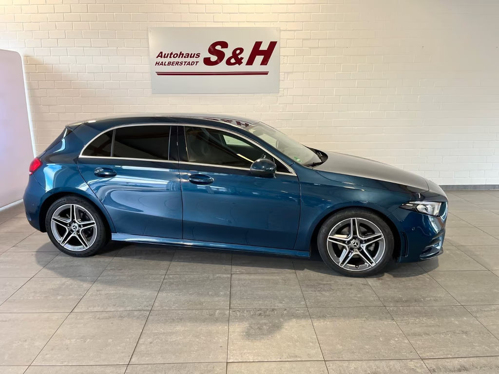 Mercedes-Benz A-Klasse A 180 AMG Line A 180 d