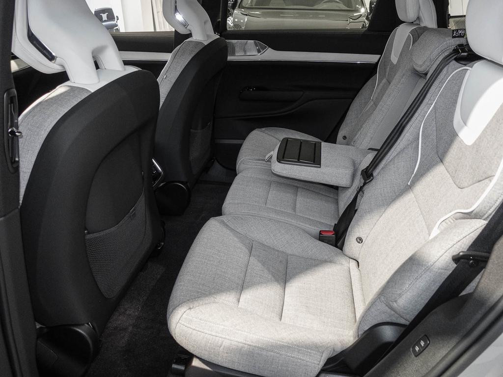 Volvo EX90