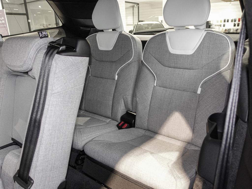Volvo EX90