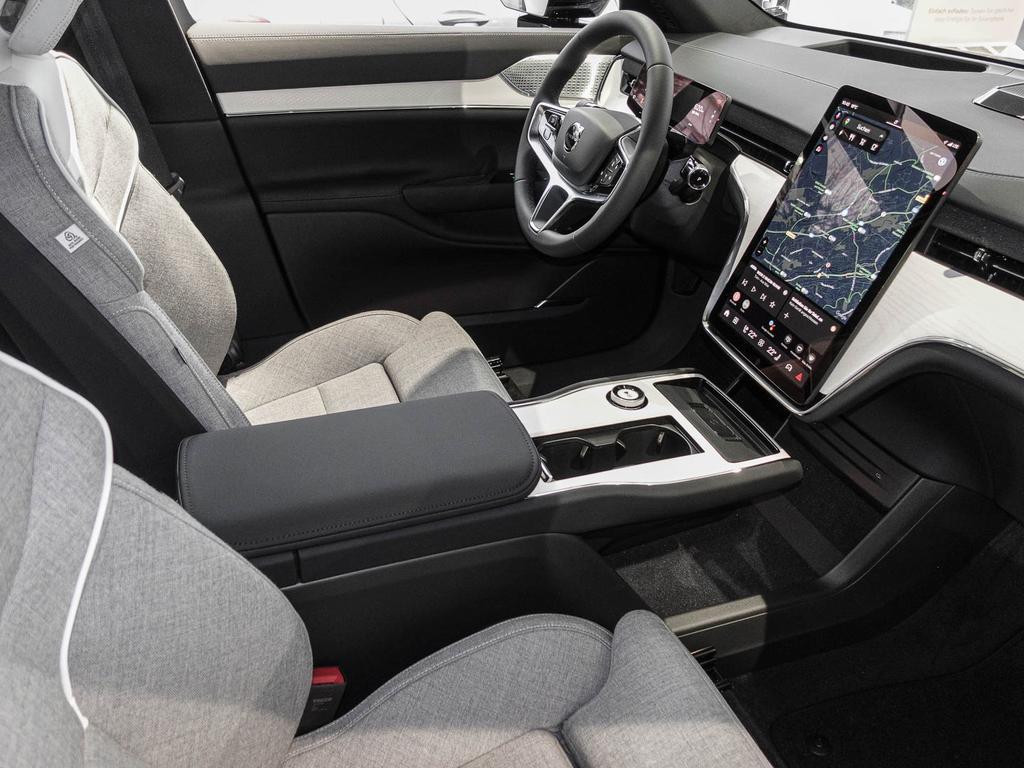 Volvo EX90