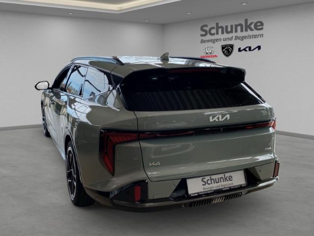 Kia K4