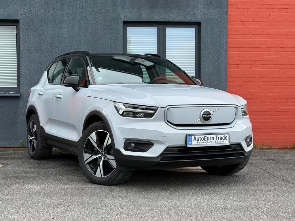 Volvo XC40 AWD R-Design Recharge