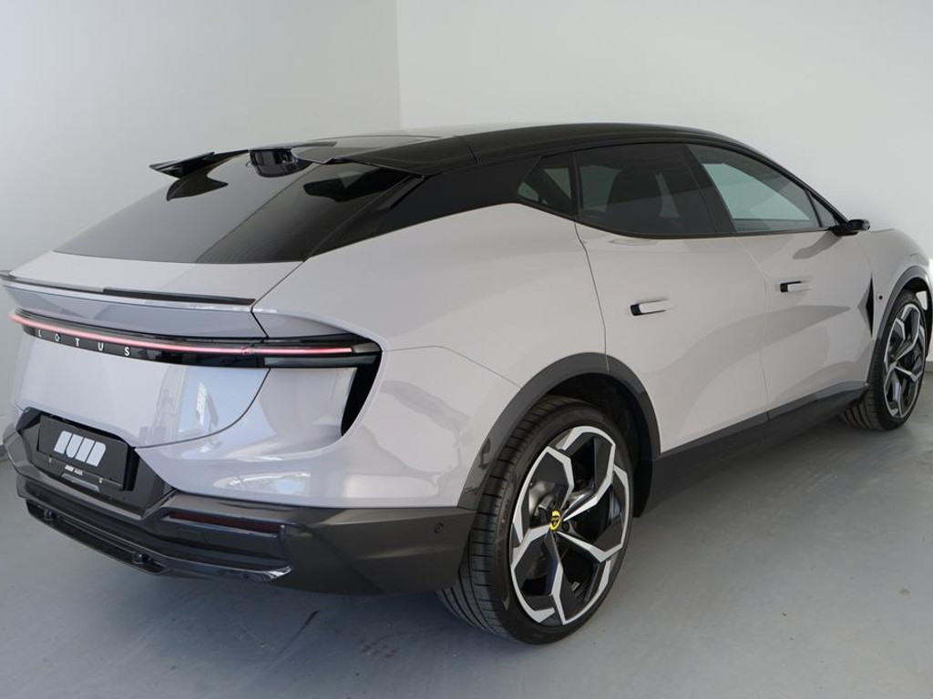Lotus Eletre