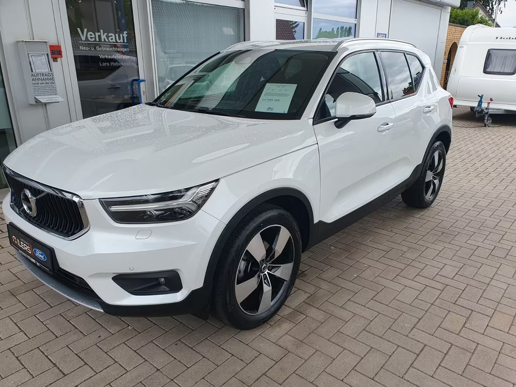 Volvo XC40 Momentum