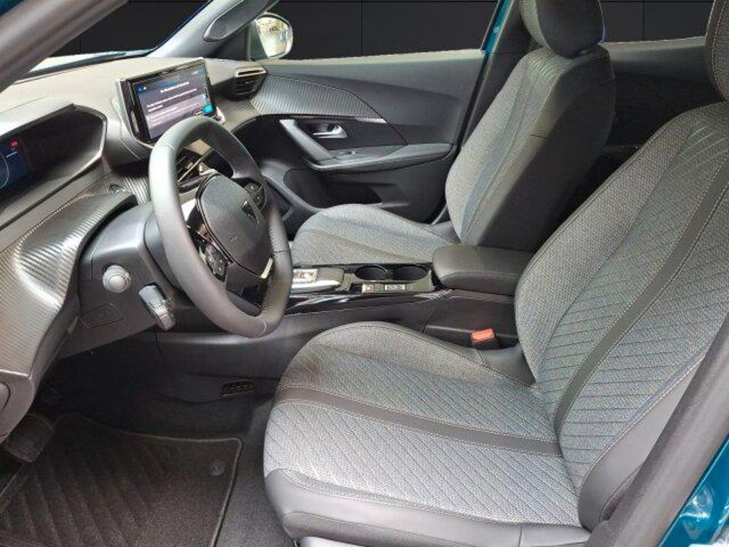 Peugeot e-2008