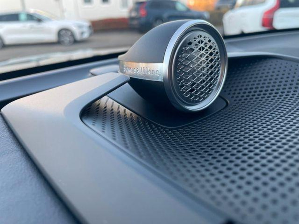 Volvo EX90