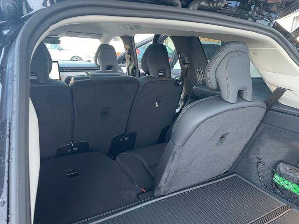 Volvo EX90