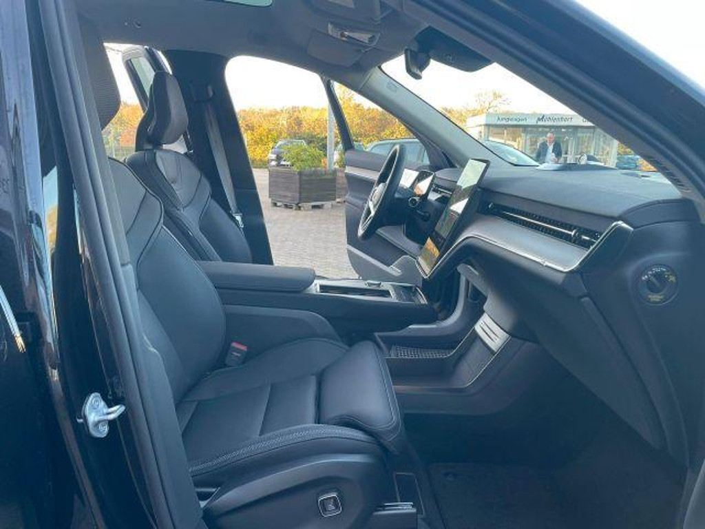 Volvo EX90