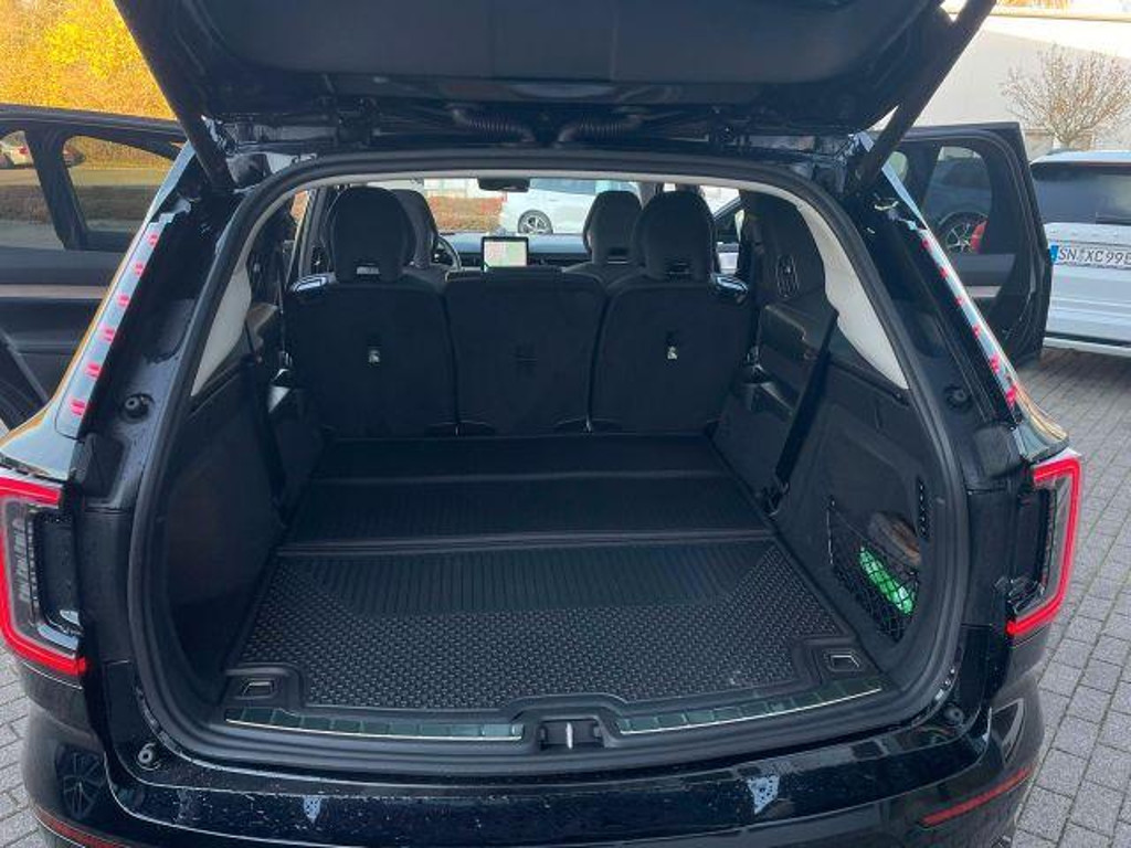 Volvo EX90